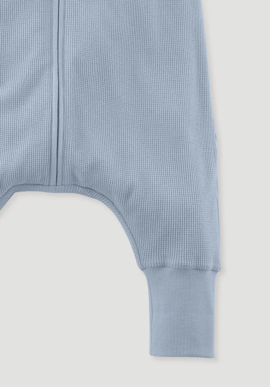 hessnatur Piqué Schlafsack aus reiner Bio-Baumwolle von helles jeansblau