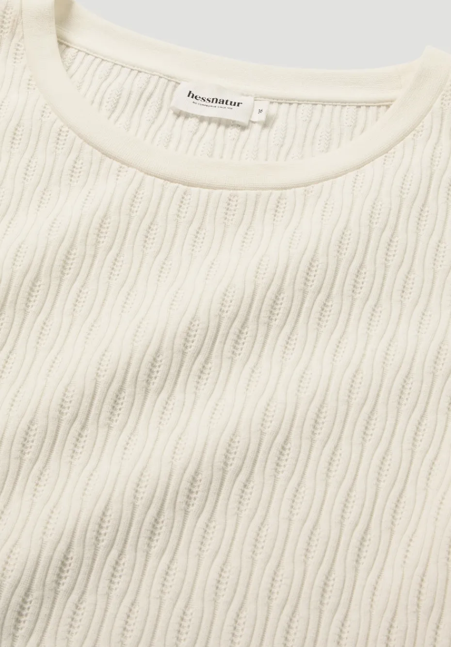 hessnatur Pointelle T-Shirt Regular aus reiner Bio-Baumwolle von cocos Hot