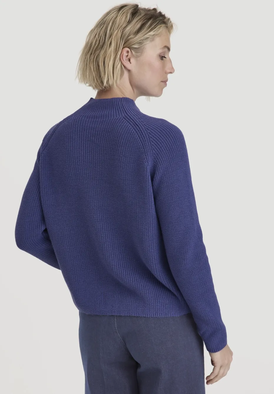 hessnatur Pullover Relaxed aus reiner Bio-Baumwolle von irisblau