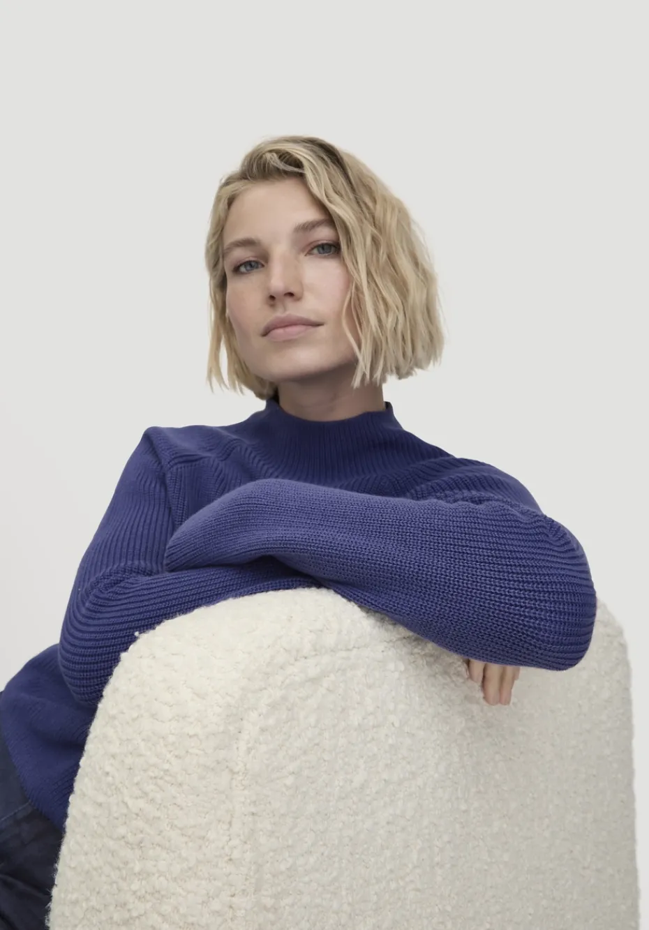 hessnatur Pullover Relaxed aus reiner Bio-Baumwolle von irisblau