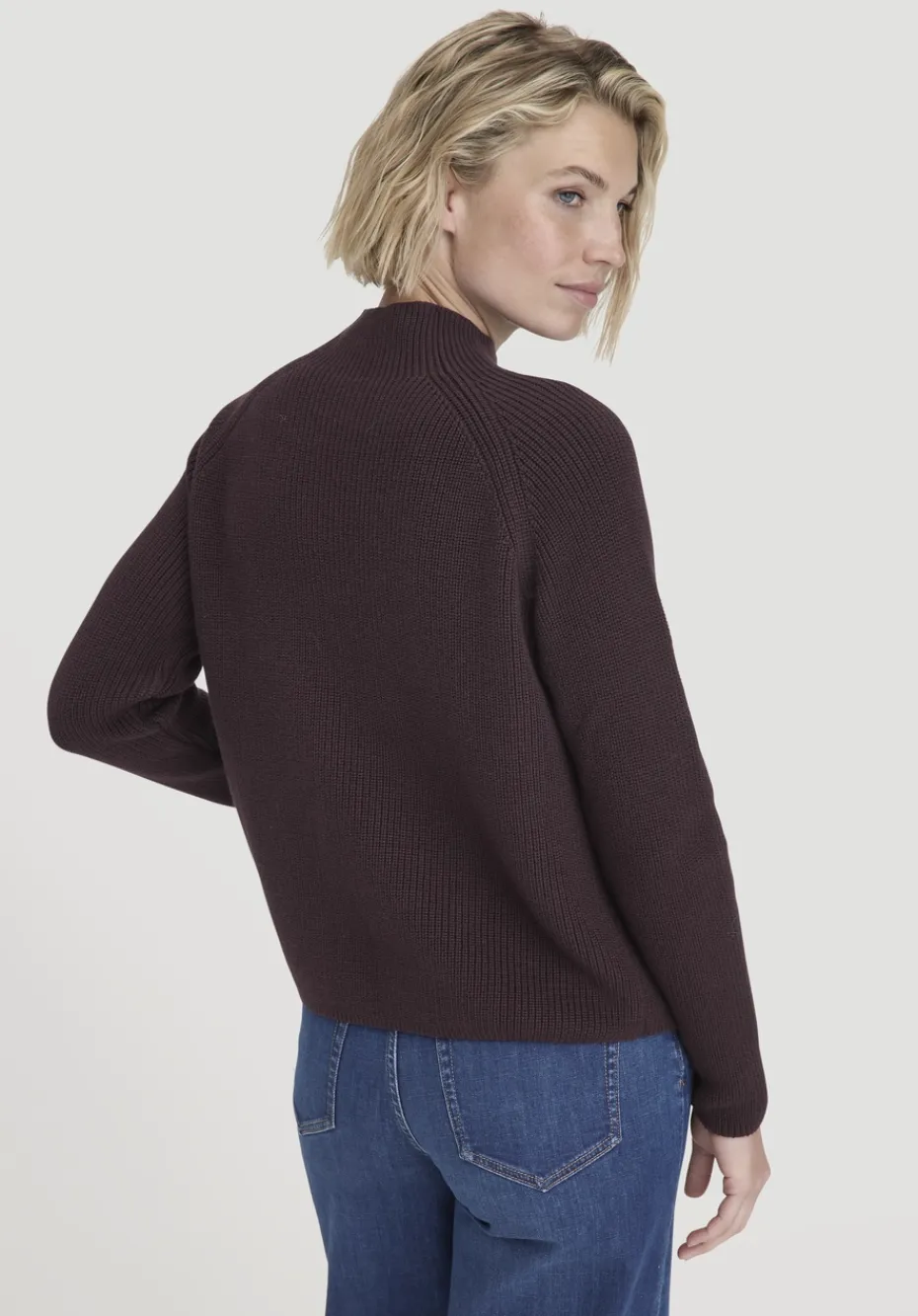 hessnatur Pullover Relaxed aus reiner Bio-Baumwolle von schwarzbeere Hot