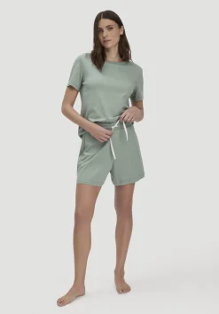 hessnatur Pyjama PURE NATURE aus reiner Bio-Baumwolle von mattgrün New