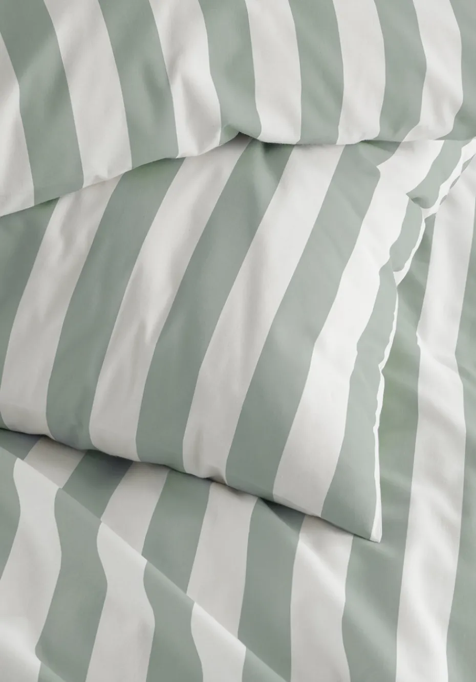 hessnatur Renforcé Bettwäsche-Set CANNES aus reiner Bio-Baumwolle von aloe Clearance