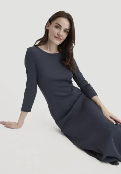hessnatur Rib Kleid Midi Slim aus Bio-Baumwolle von marine Online