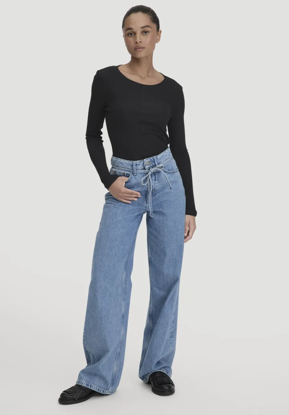 hessnatur Rib Shirt Slim aus Bio-Merinowolle und TENCEL™ Lyocell von schwarz Outlet