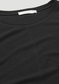 hessnatur Rib Shirt Slim aus Bio-Merinowolle und TENCEL™ Lyocell von schwarz Outlet
