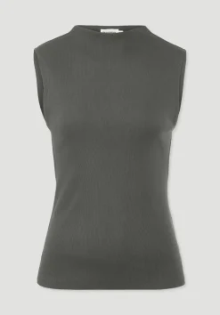 hessnatur Rib Top Slim aus Bio-Baumwolle von tannengrün New