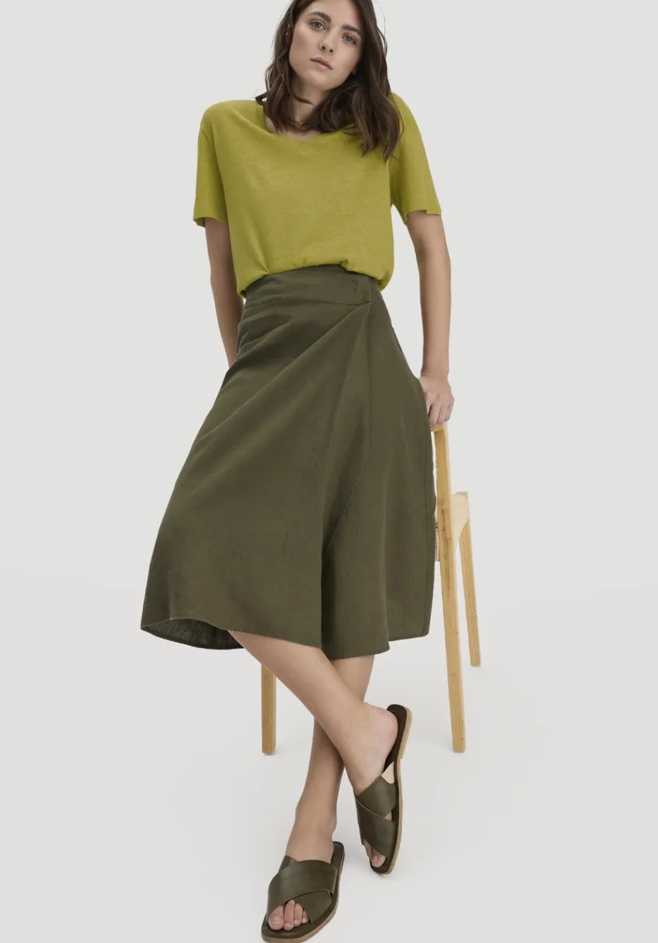 hessnatur Rock Midi Regular aus reinem Leinen von goldoliv Clearance