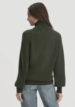 hessnatur Rollkragen Pullover Relaxed BETTER RECYCLING aus reinem Cashmere von tannengrün Hot