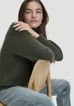 hessnatur Rollkragen Pullover Relaxed BETTER RECYCLING aus reinem Cashmere von tannengrün Hot
