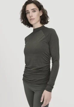 hessnatur Shirt Langarm Slim ACTIVE FUNCTIONAL aus Bio-Merinowolle und TENCEL™ Lyocell von tannengrün Sale