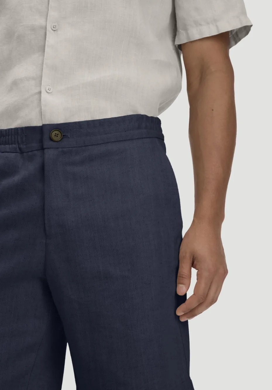 hessnatur Shorts ENEA Relaxed aus Bio-Baumwolle mit Leinen von marine Sale