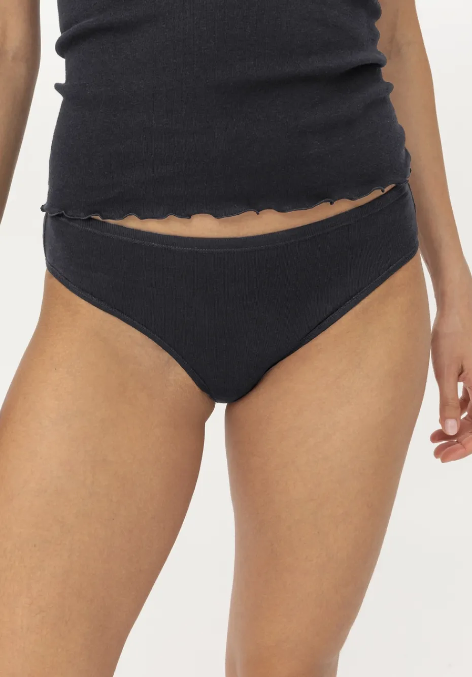 hessnatur Slip Regular Cut im 2-Pack PURE COTTON aus reiner Bio-Baumwolle von schwarz Hot