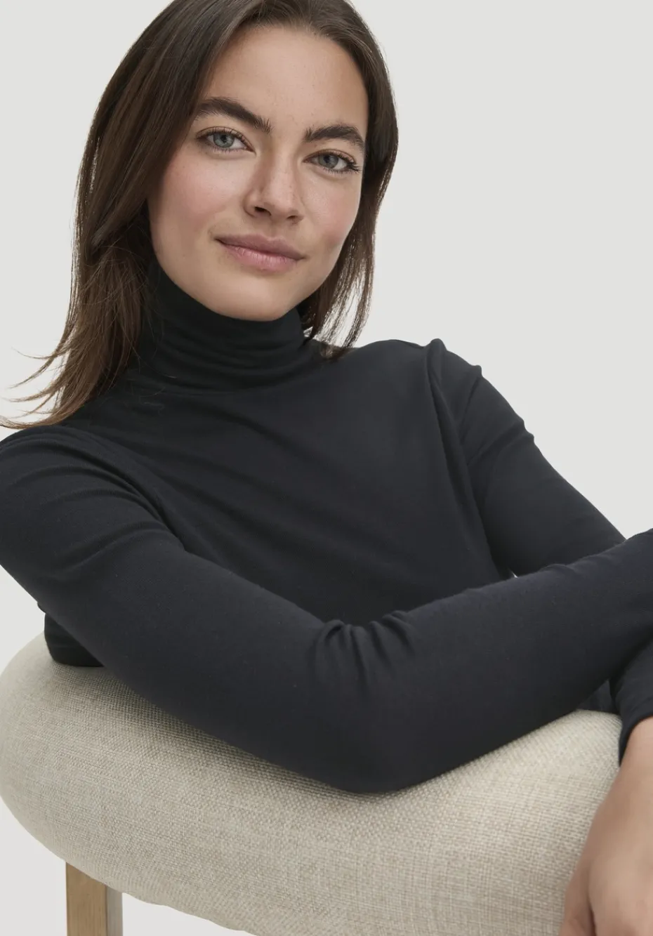 hessnatur Softrib Longsleeve Fitted aus Bio-Baumwolle und TENCEL™ Modal von schwarz Sale