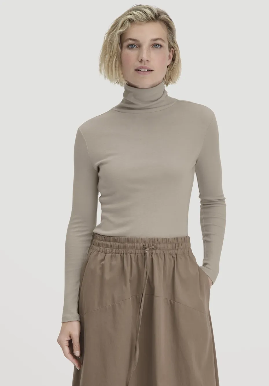 hessnatur Softrib Longsleeve Fitted aus Bio-Baumwolle und TENCEL™ Modal von taupe New