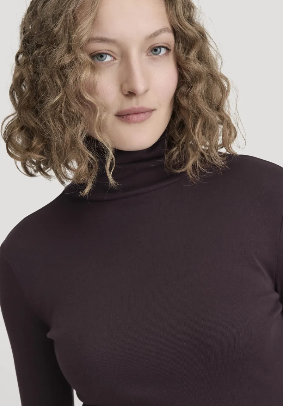hessnatur Softrib Longsleeve Fitted aus Bio-Baumwolle und TENCEL™ Modal von schwarzbeere Discount