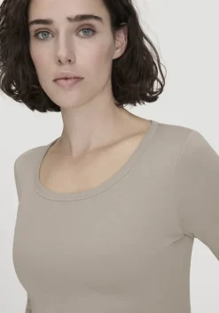 hessnatur Softrib Longsleeve Fitted aus Bio-Baumwolle und TENCEL™ Modal von taupe Discount