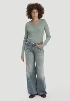 hessnatur Softrib Longsleeve Henley Fitted aus Bio-Baumwolle und Tencel™ Modal von mattgrün Clearance
