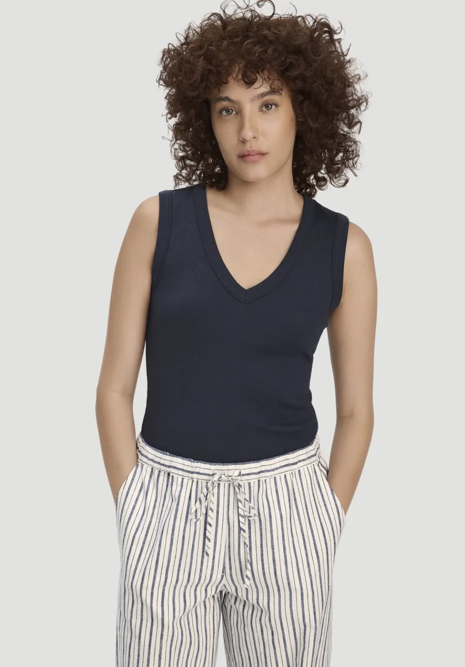 hessnatur Softrib Top Fitted aus Bio-Baumwolle und TENCEL™ Modal von marine Sale