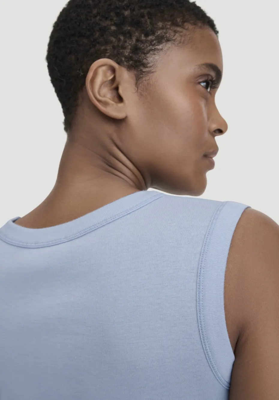 hessnatur Softrib Top Fitted aus Bio-Baumwolle und TENCEL™ Modal von himmelblau Discount