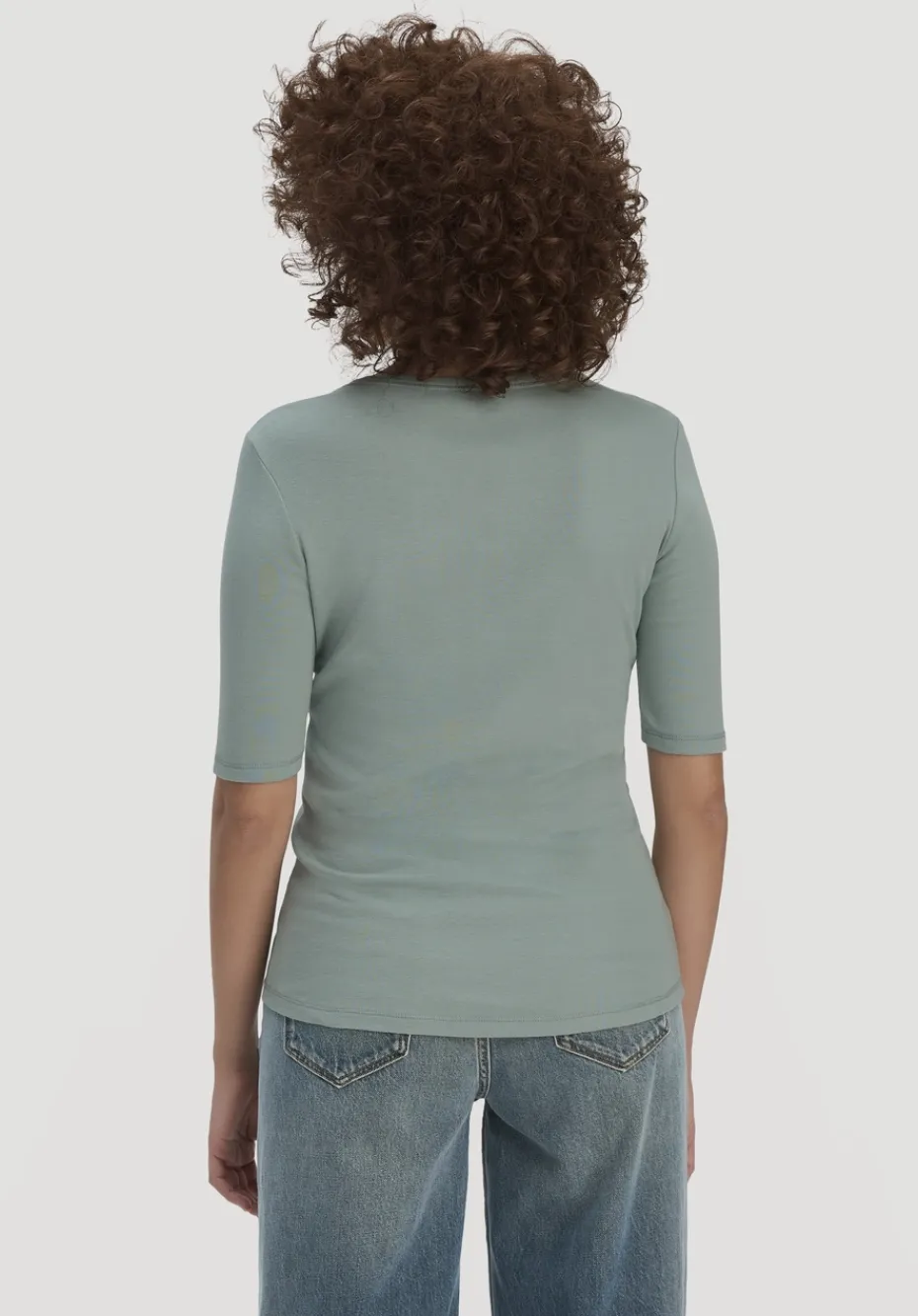 hessnatur Softrib T-Shirt Fitted aus Bio-Baumwolle und TENCEL™ Modal von mattgrün Online