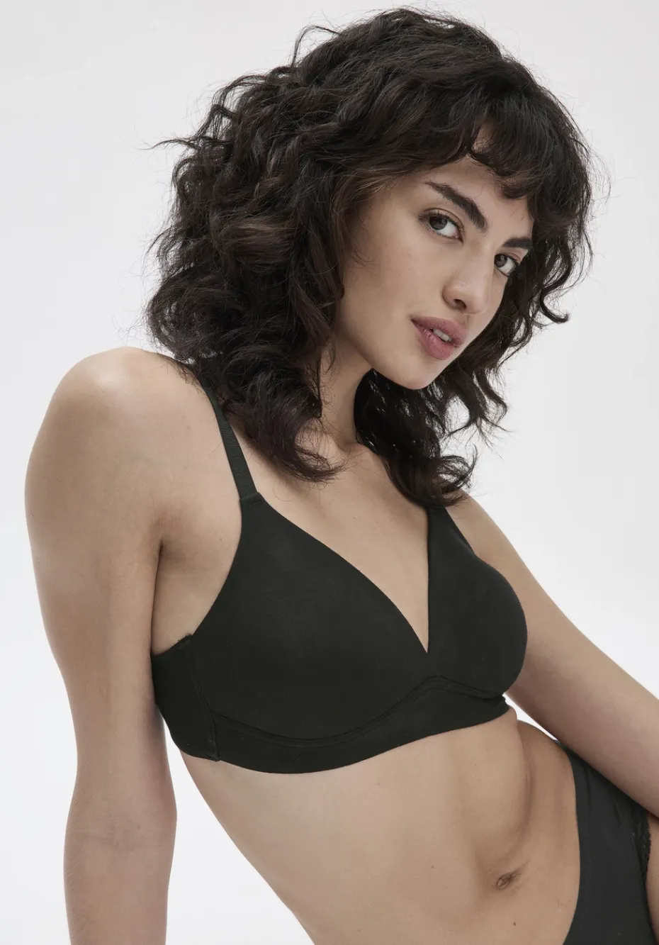 hessnatur Spacer BH bügellos PURE SENSE aus TENCEL™ Modal von schwarz