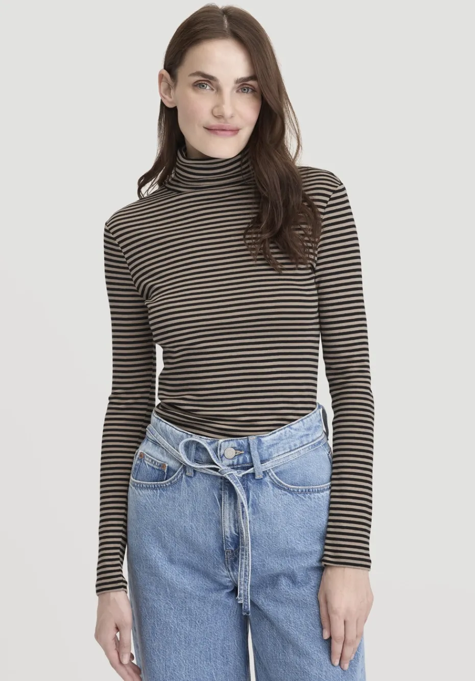 hessnatur Streifen Softrib Longsleeve Fitted aus Bio-Baumwolle und Modal von taupe Hot