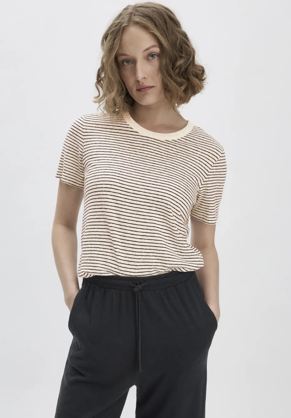 hessnatur Streifen T-Shirt Relaxed aus Leinen mit reiner Bio-Baumwolle von naturweiss Sale