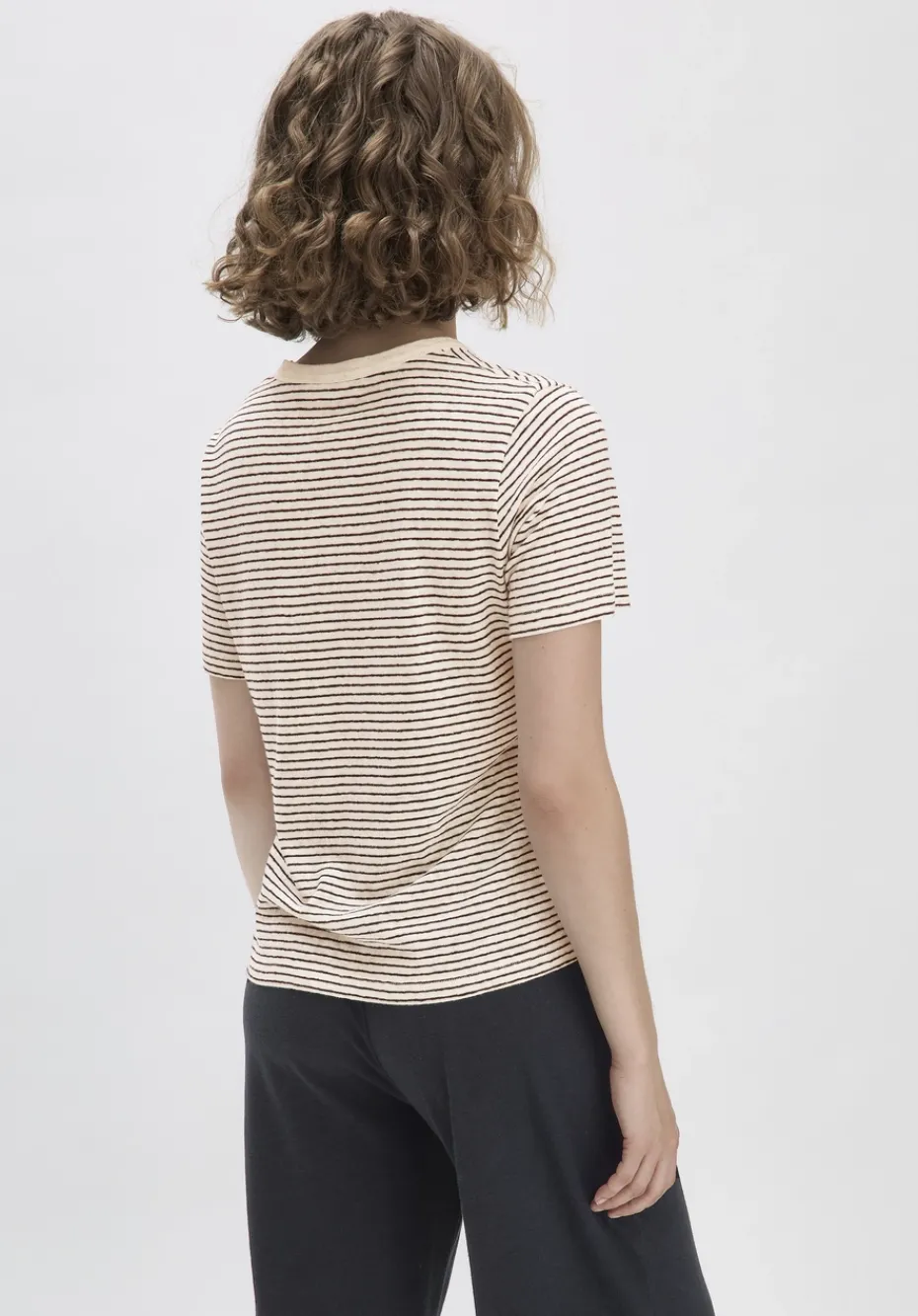 hessnatur Streifen T-Shirt Relaxed aus Leinen mit reiner Bio-Baumwolle von naturweiss Sale