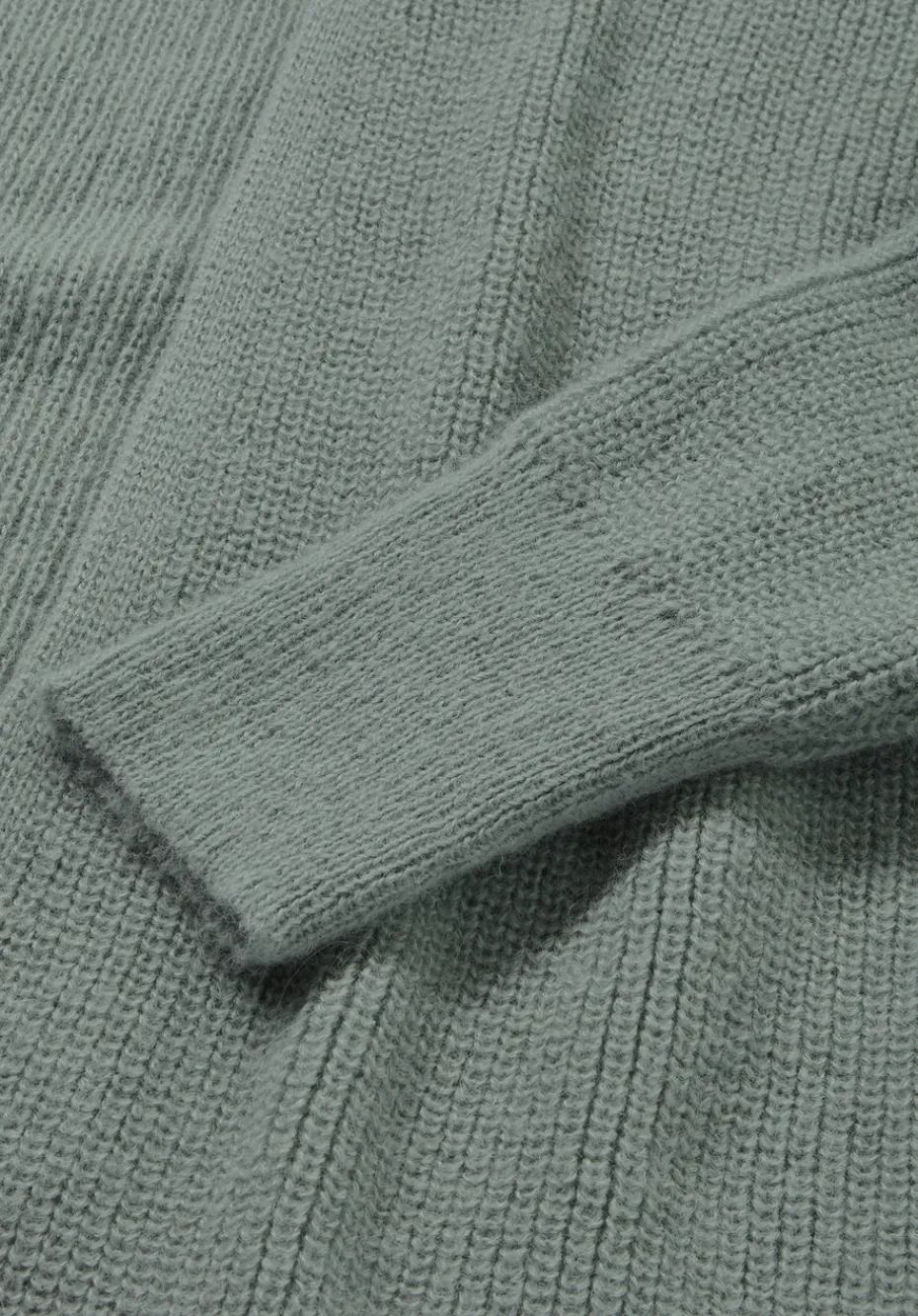 hessnatur Strick Jacke Oversize aus reinem Alpaka von mattgrün