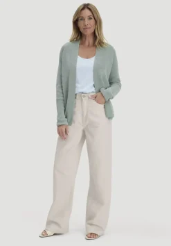 hessnatur Strick Jacke Regular aus reiner Bio-Baumwolle von mattgrün Best