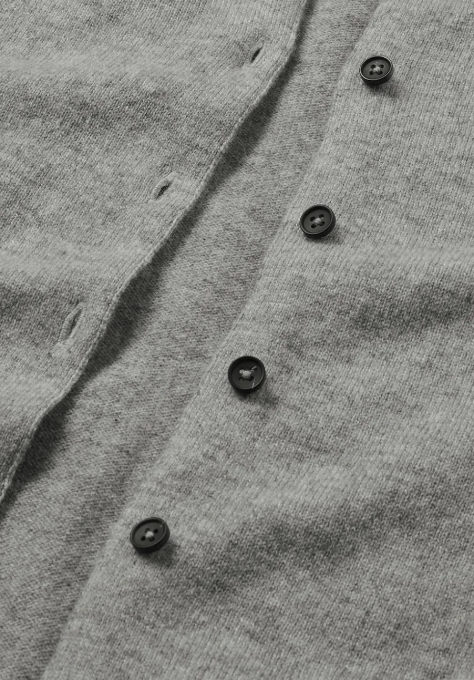 hessnatur Strick Jacke Regular BETTER RECYCLING aus reinem Cashmere von hellgrau New