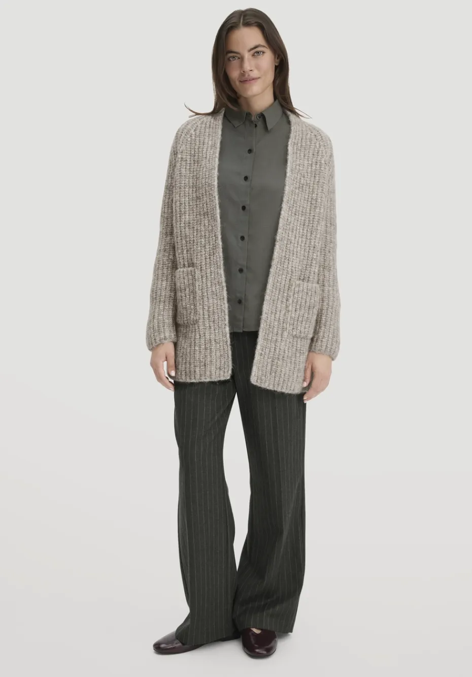 hessnatur Strick Jacke Relaxed aus Alpaka mit Bio-Baumwolle von naturgrau Discount