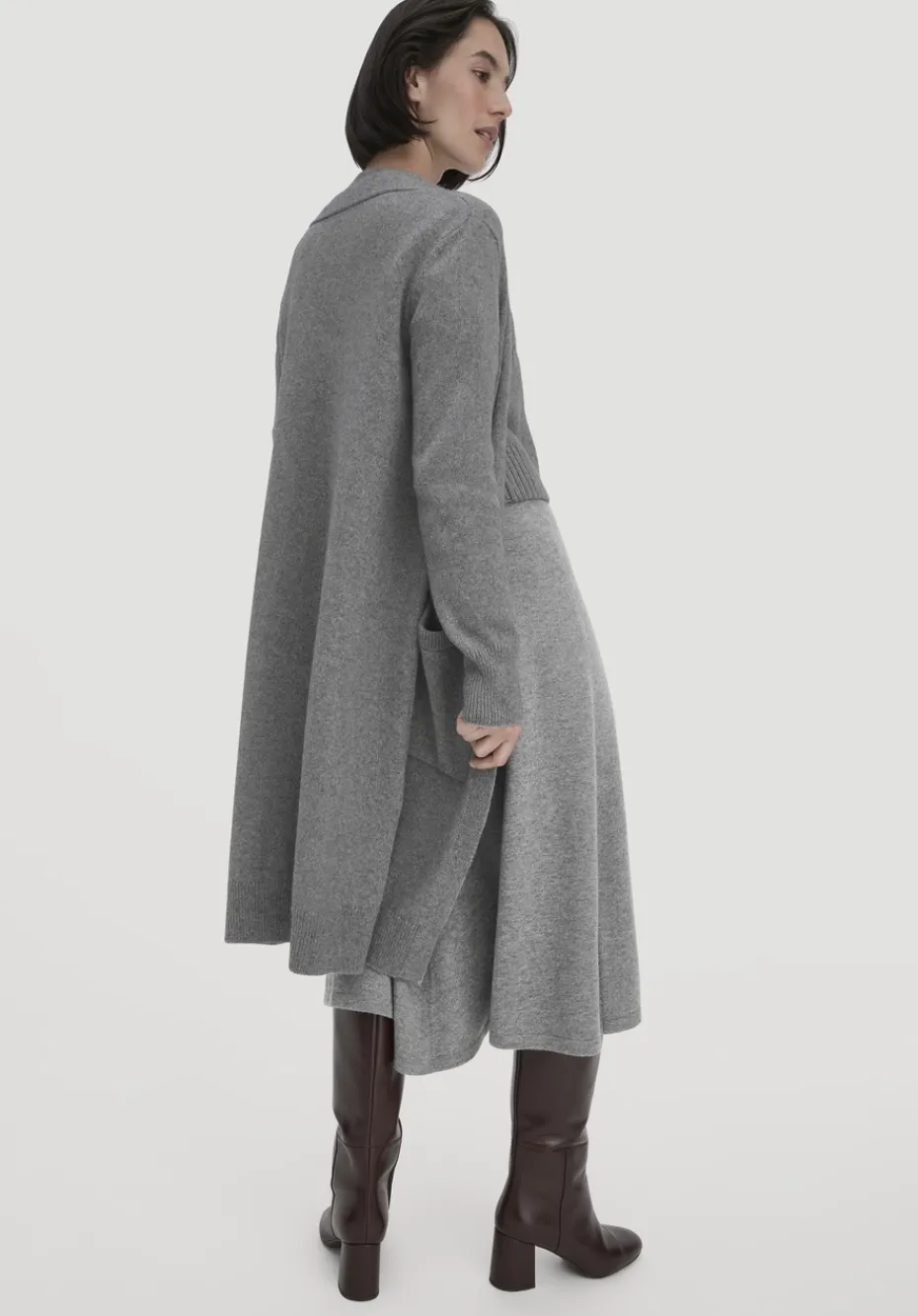 hessnatur Strick Jacke Relaxed aus Bio-Merinowolle mit Bio-Baumwolle von grau New