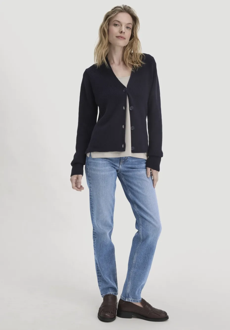 hessnatur Strick Jacke Relaxed aus reiner Bio-Baumwolle von marine