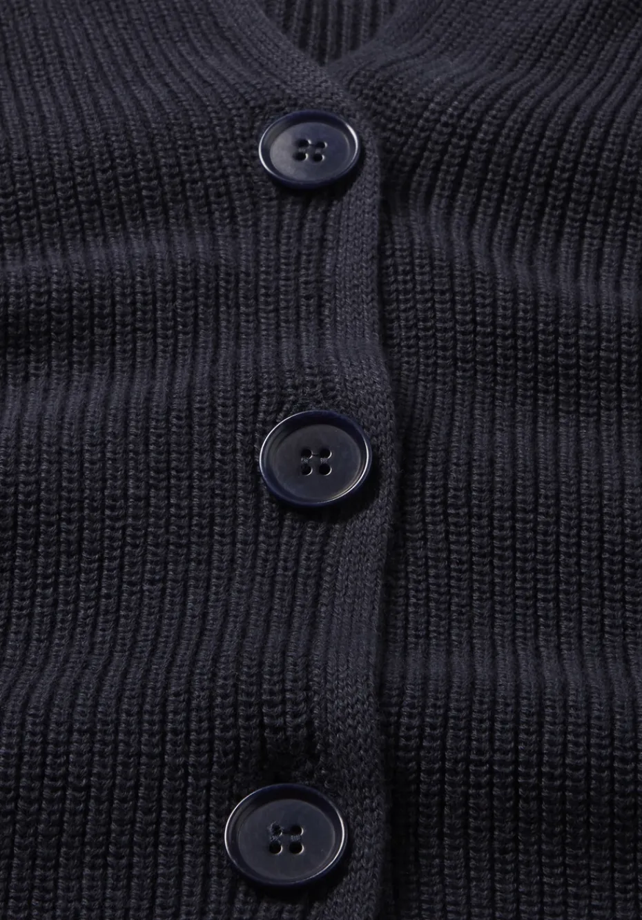 hessnatur Strick Jacke Relaxed aus reiner Bio-Baumwolle von marine