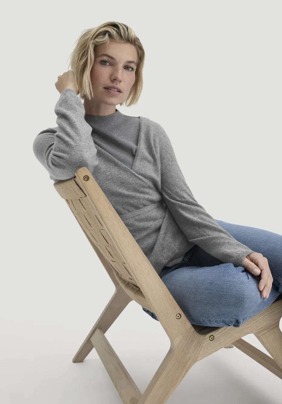 hessnatur Strick Jacke Relaxed aus Bio-Merinowolle mit Cashmere von grau New