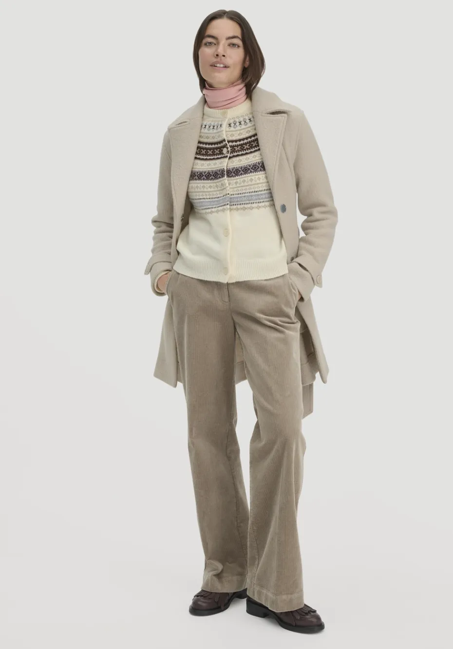 hessnatur Strick Jacke Relaxed BETTER RECYCLING aus reiner Bio-Merinowolle von cocos Hot