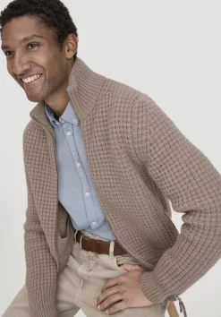 hessnatur Strick Jacke Relaxed BETTER RECYCLING aus reiner Bio-Merinowolle von camel Online