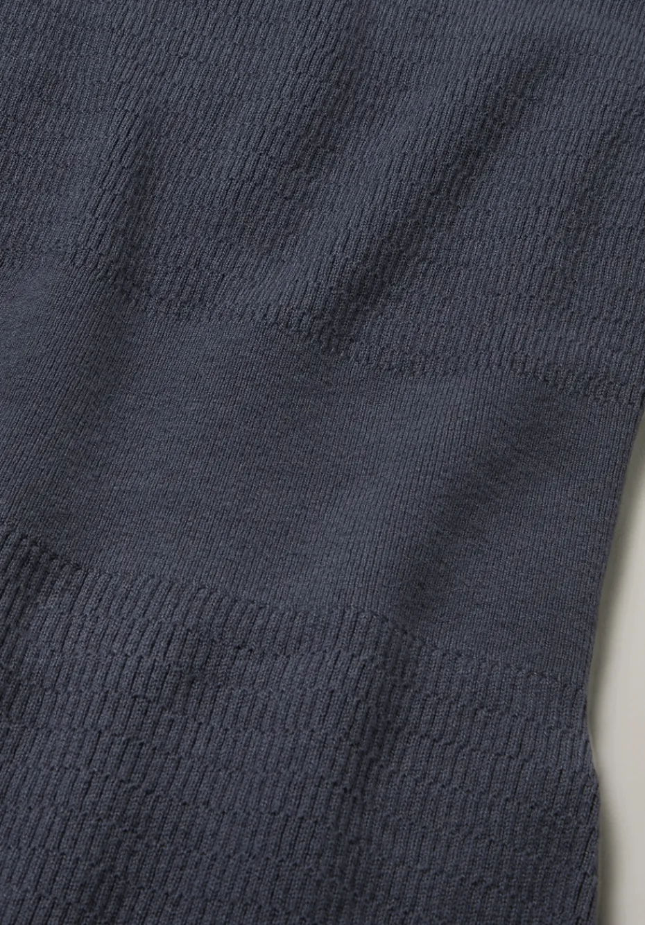 hessnatur Strick Kleid Regular aus Bio-Baumwolle und Wolle von marine Sale