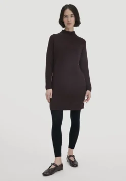 hessnatur Strick Kleid Regular aus reiner Bio-Baumwolle von schwarzbeere