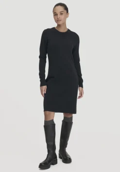 hessnatur Strick Kleid Regular aus Bio-Merinowolle mit Cashmere von schwarz