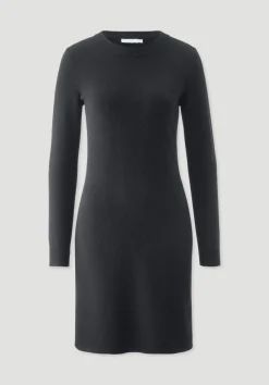 hessnatur Strick Kleid Regular aus Bio-Merinowolle mit Cashmere von schwarz