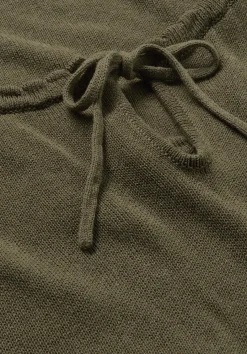 hessnatur Strick Kleid Relaxed aus Leinen mit Bio-Baumwolle und LENZING™ ECOVERO™ von goldoliv Hot