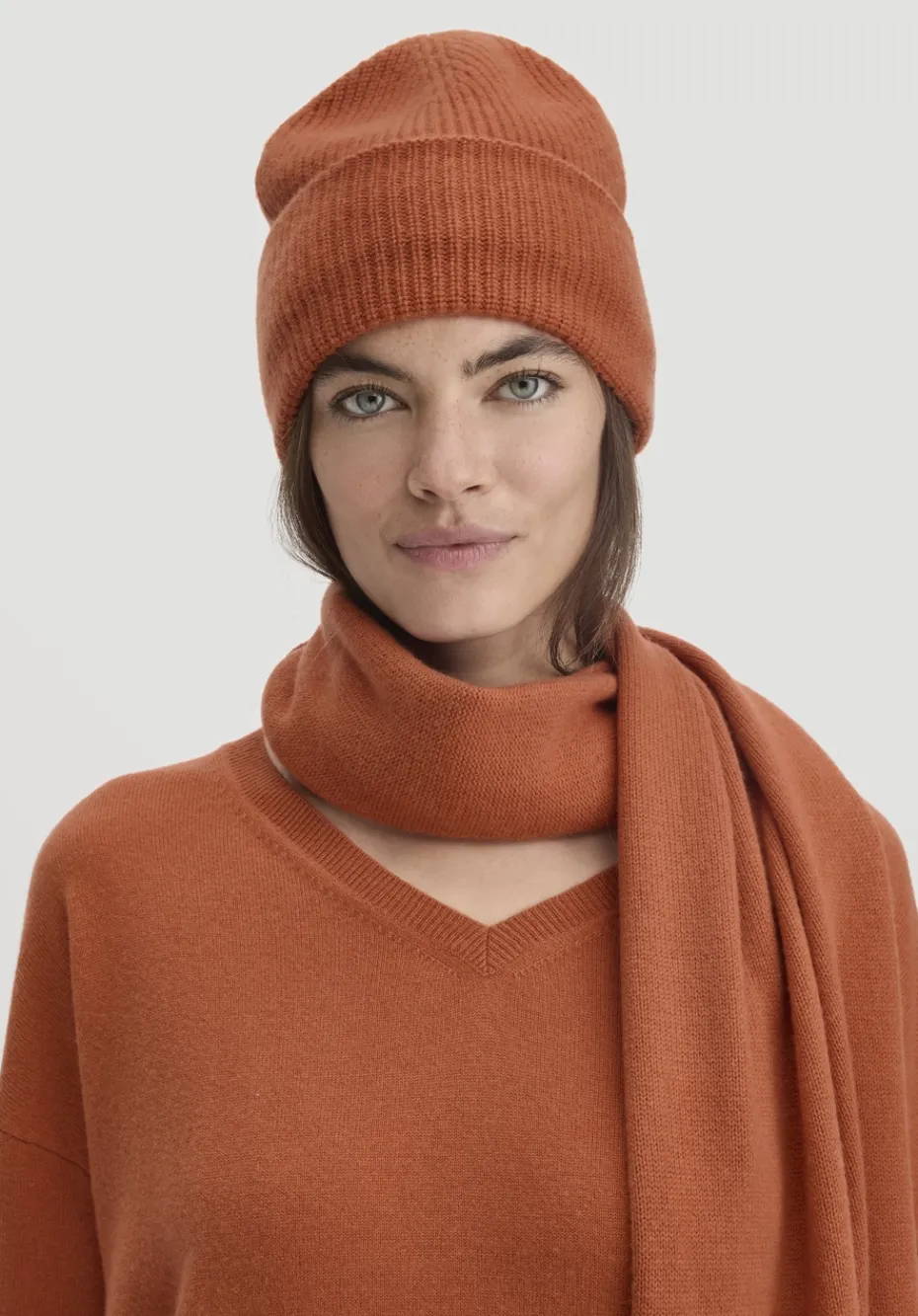 hessnatur Strick Mütze aus Bio-Merinowolle mit Cashmere von rotorange Outlet
