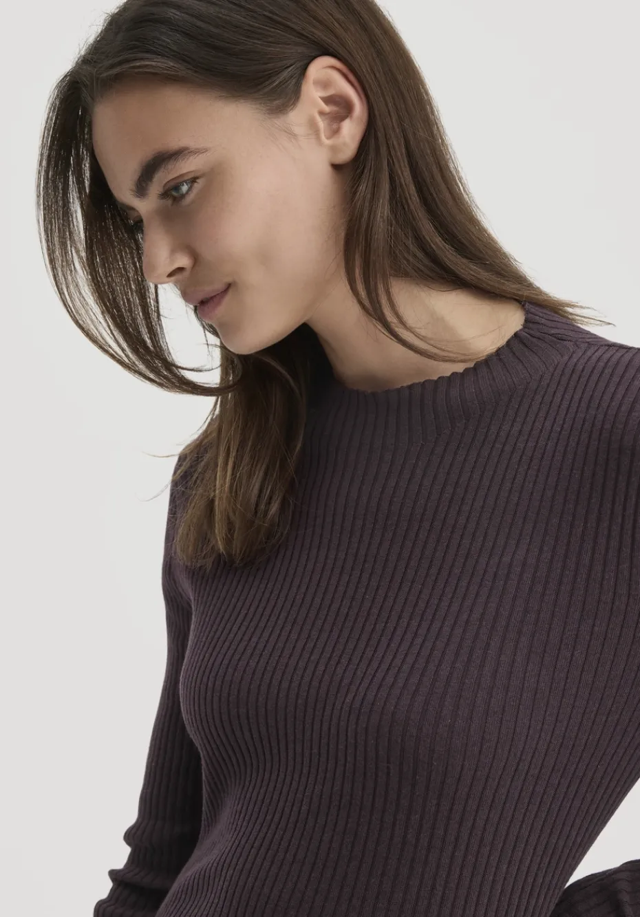 hessnatur Strick Pullover Fitted aus TENCEL™ Lyocell mit Bio-Baumwolle von schwarzbeere Outlet