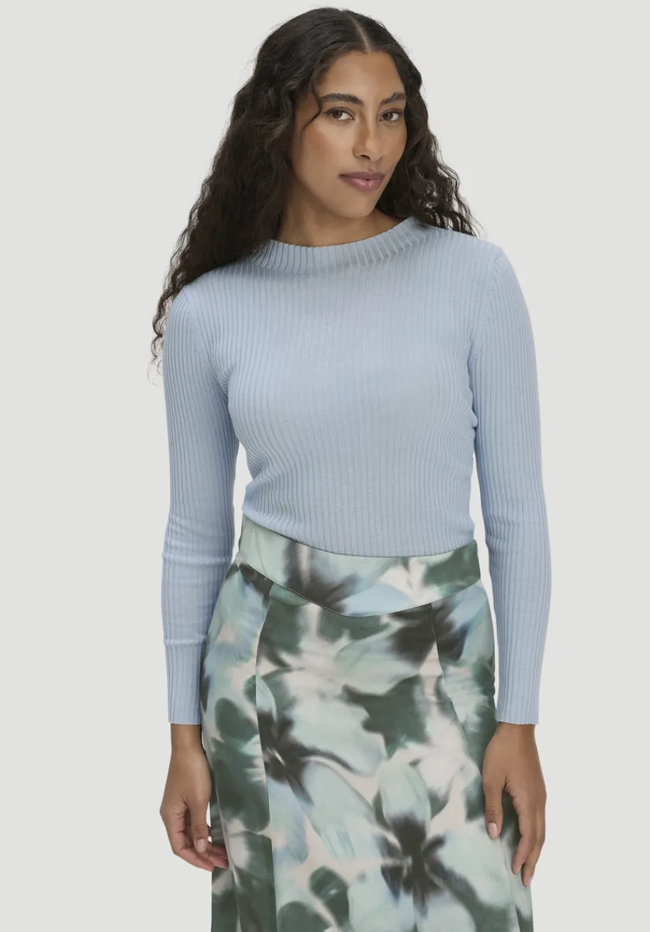 hessnatur Strick Pullover Fitted aus TENCEL™ Lyocell mit Bio-Baumwolle von perlblau