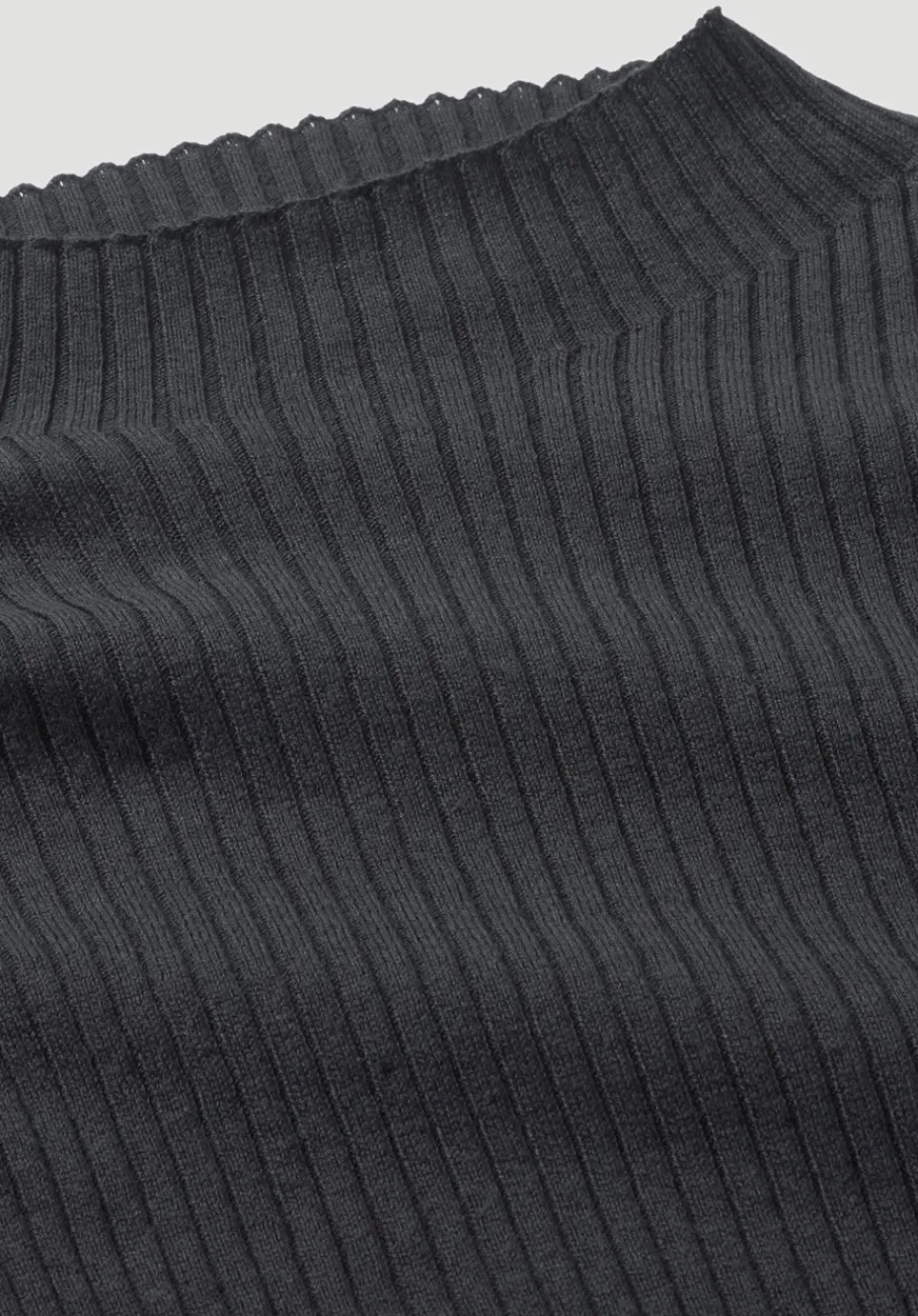 hessnatur Strick Pullover Fitted aus TENCEL™ Lyocell mit Bio-Baumwolle von schwarz Online