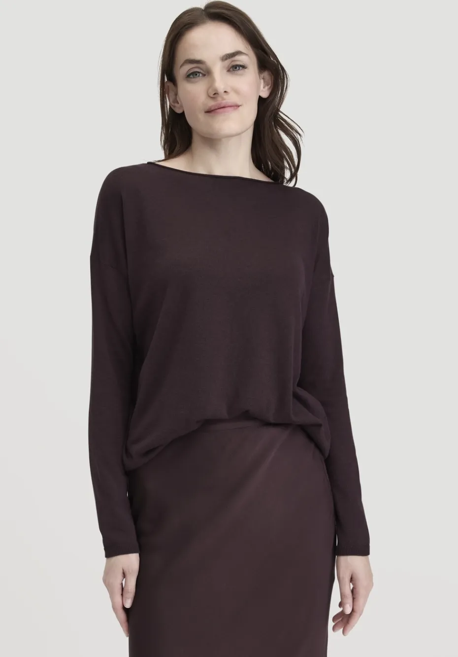 hessnatur Strick Pullover Oversize aus TENCEL™ Lyocell mit Bio-Baumwolle von schwarzbeere
