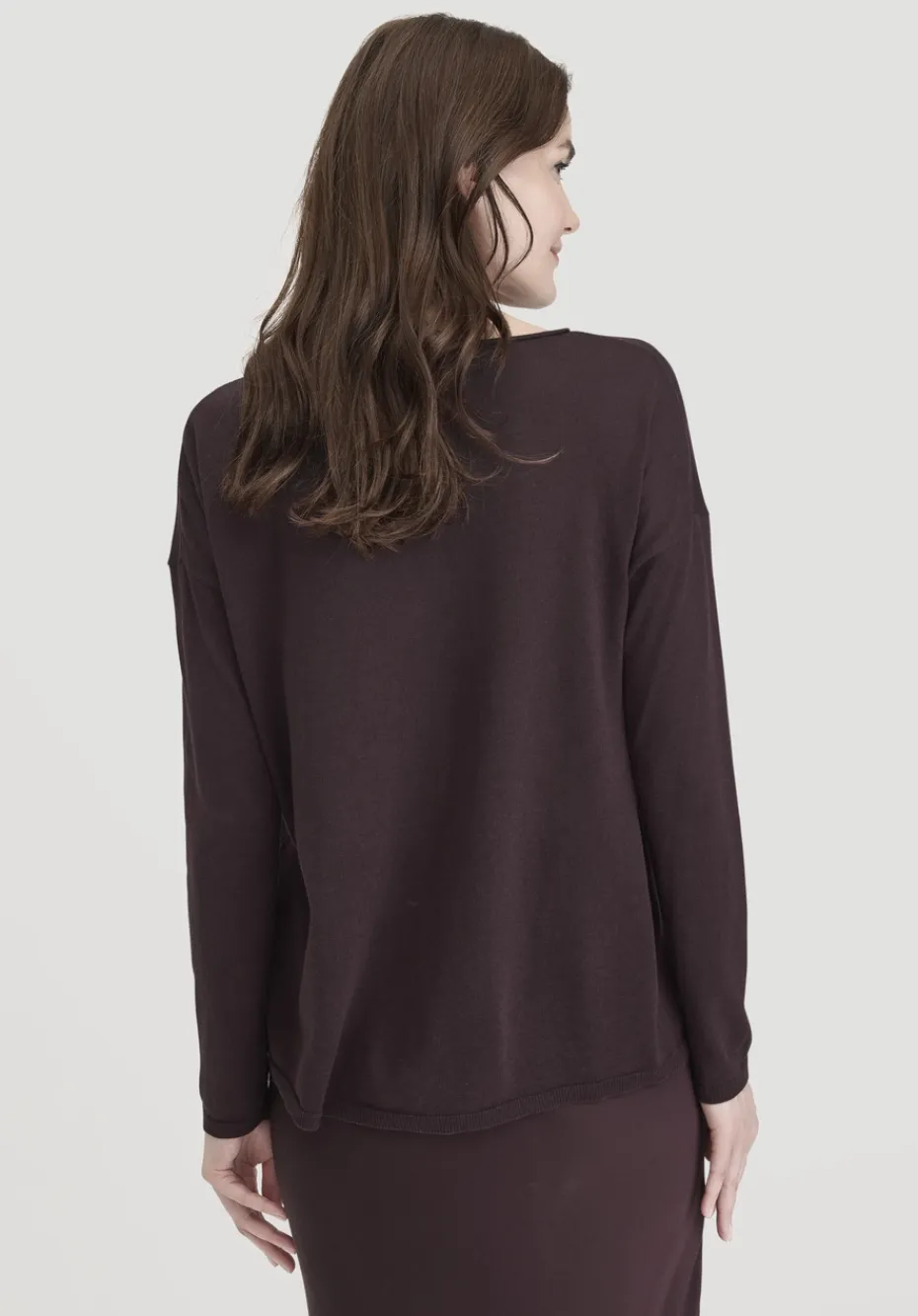 hessnatur Strick Pullover Oversize aus TENCEL™ Lyocell mit Bio-Baumwolle von schwarzbeere